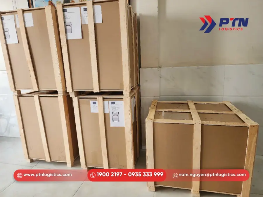 Nhận hàng và đóng gói hàng đúng tiêu chuẩn