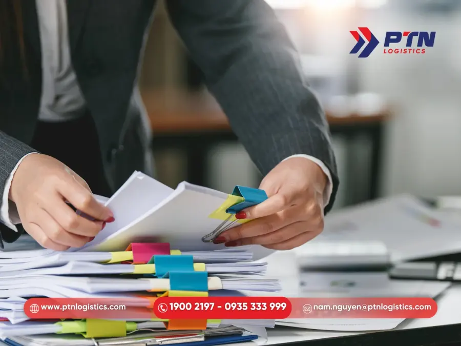 Làm chứng tù và vận đơn vận chuyển
